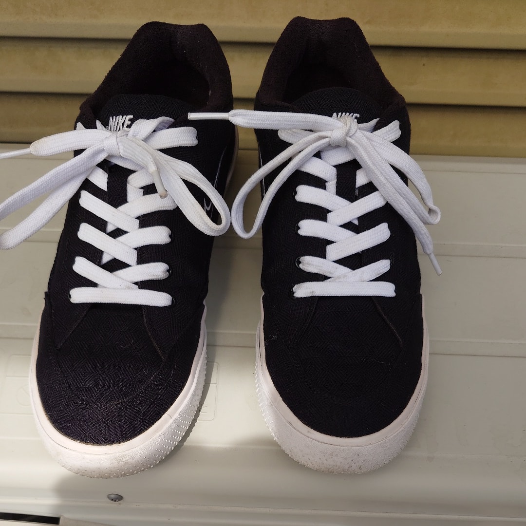 Supreme × Nike SB GTS "Black"