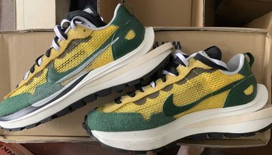 sacai × Nike Vapor Waffle "Tour Yellow/Stadium Green-Sail"