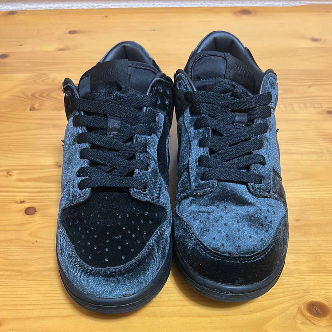 Dover Street Market × Nike Dunk Low "Triple Black"