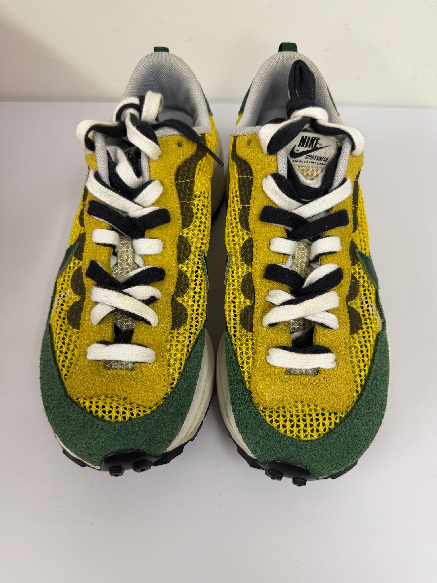 sacai × Nike Vapor Waffle "Tour Yellow/Stadium Green-Sail"