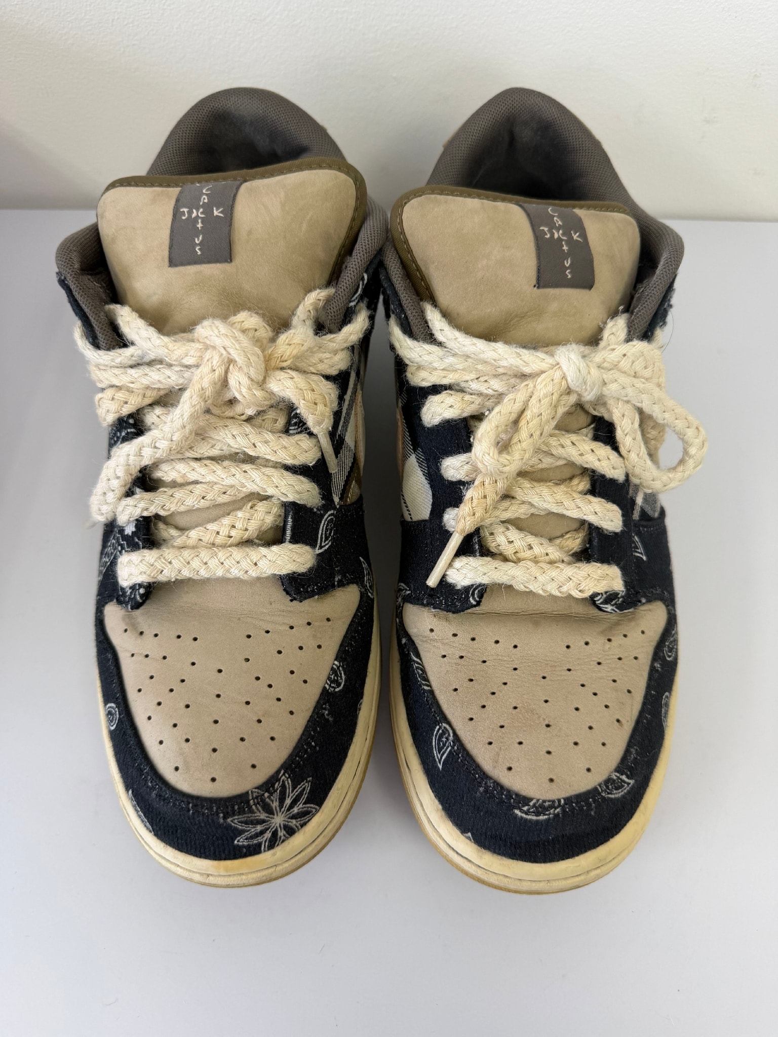 Travis Scott × Nike SB Dunk Low "Black/Parachute Beige"