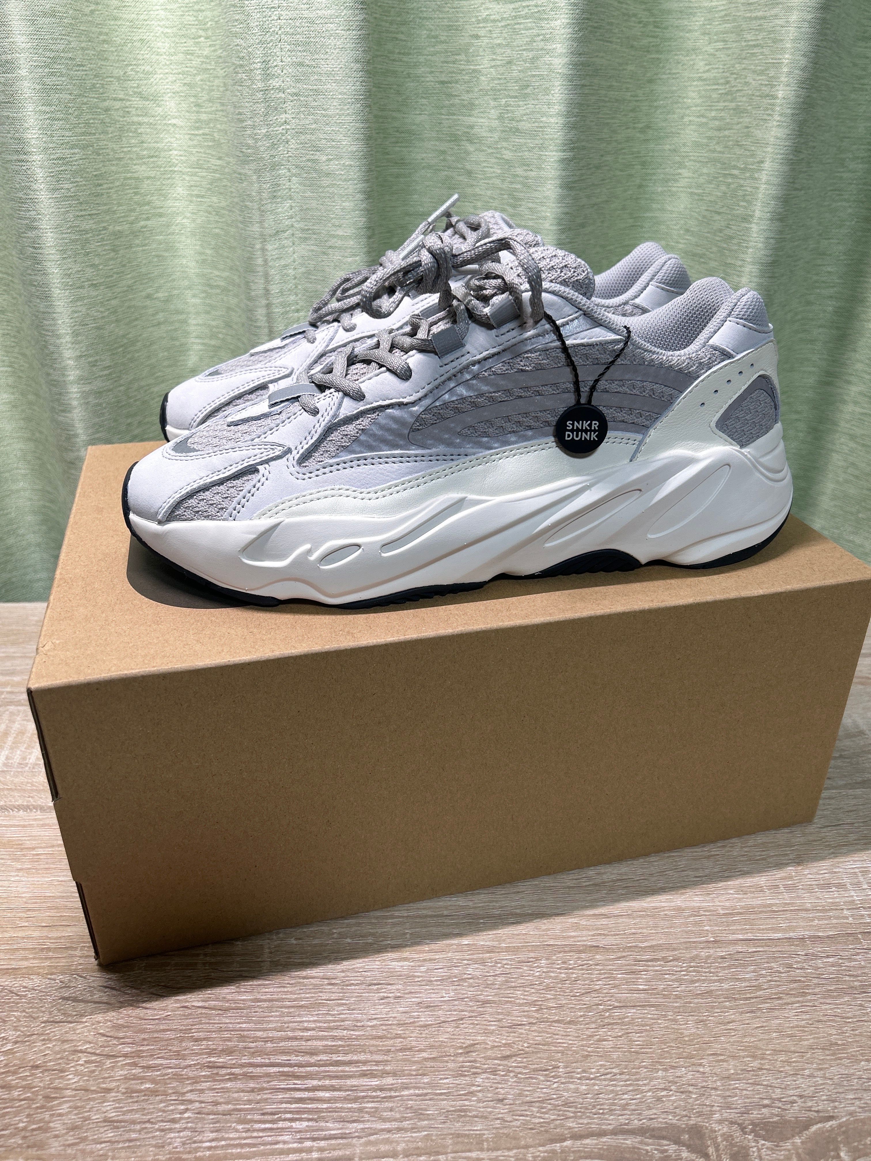 adidas YEEZY Boost 700 V2 "Static"
