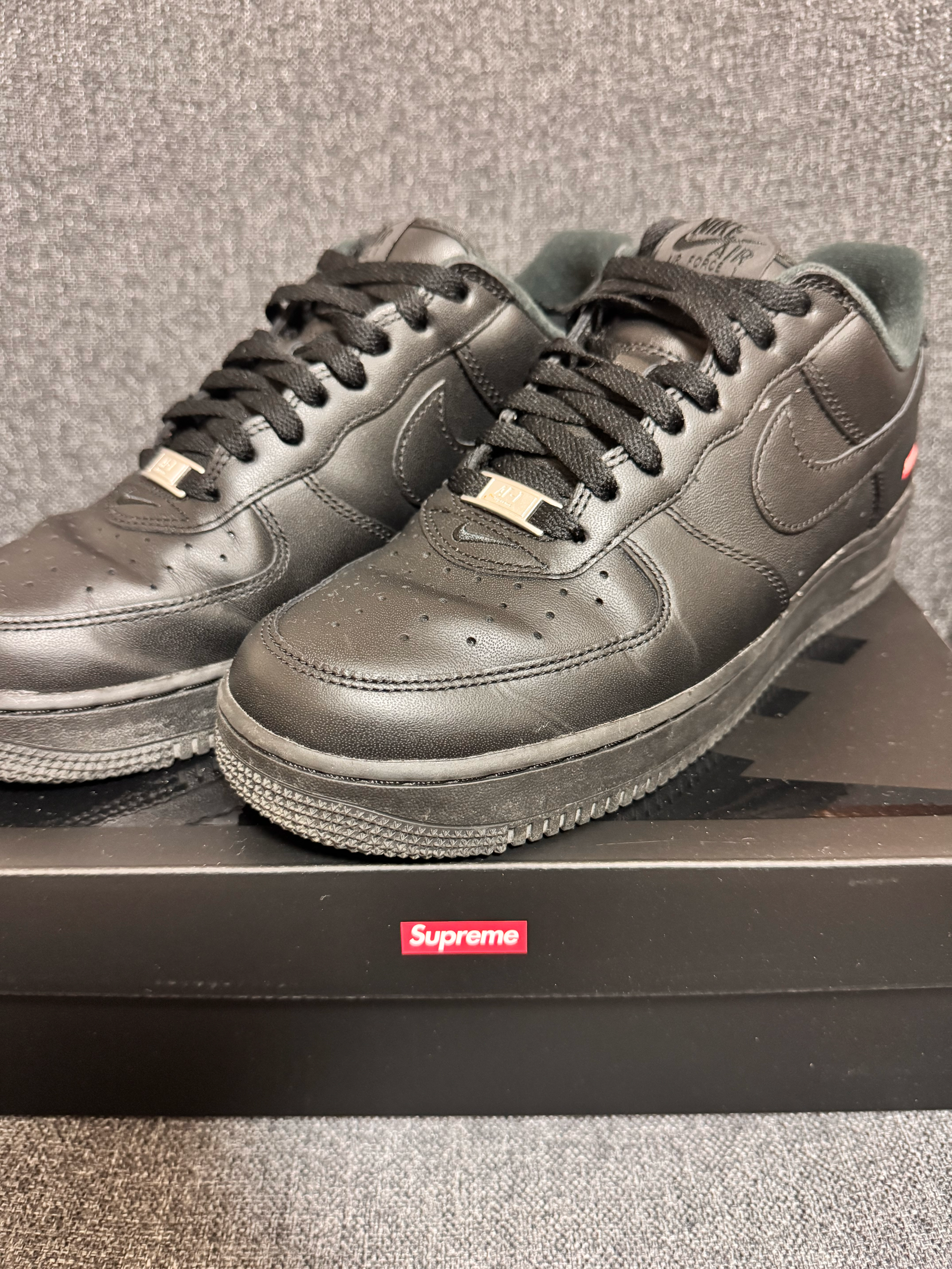 Supreme × Nike Air Force 1 Low "Black"