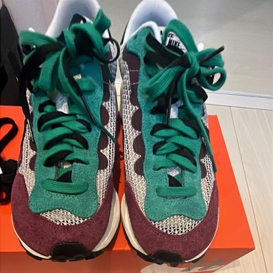 sacai × Nike Vapor Waffle "String/Red/Green"