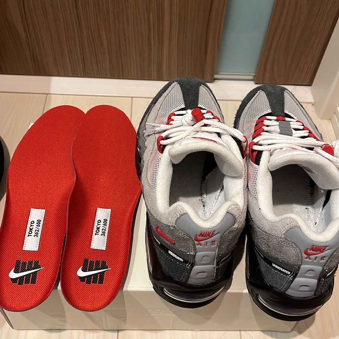 UNDEFEATED × Nike Air Max 95 SP "Fire Red" (Tokyo Exclusive) (Serial Numbered/600 pairs)