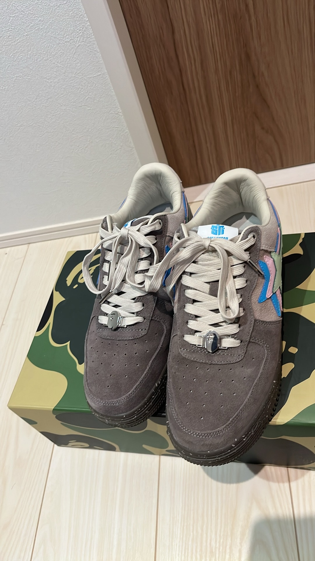 Sneaker News × A BATHING APE BAPE STA "Night" (556 pairs)