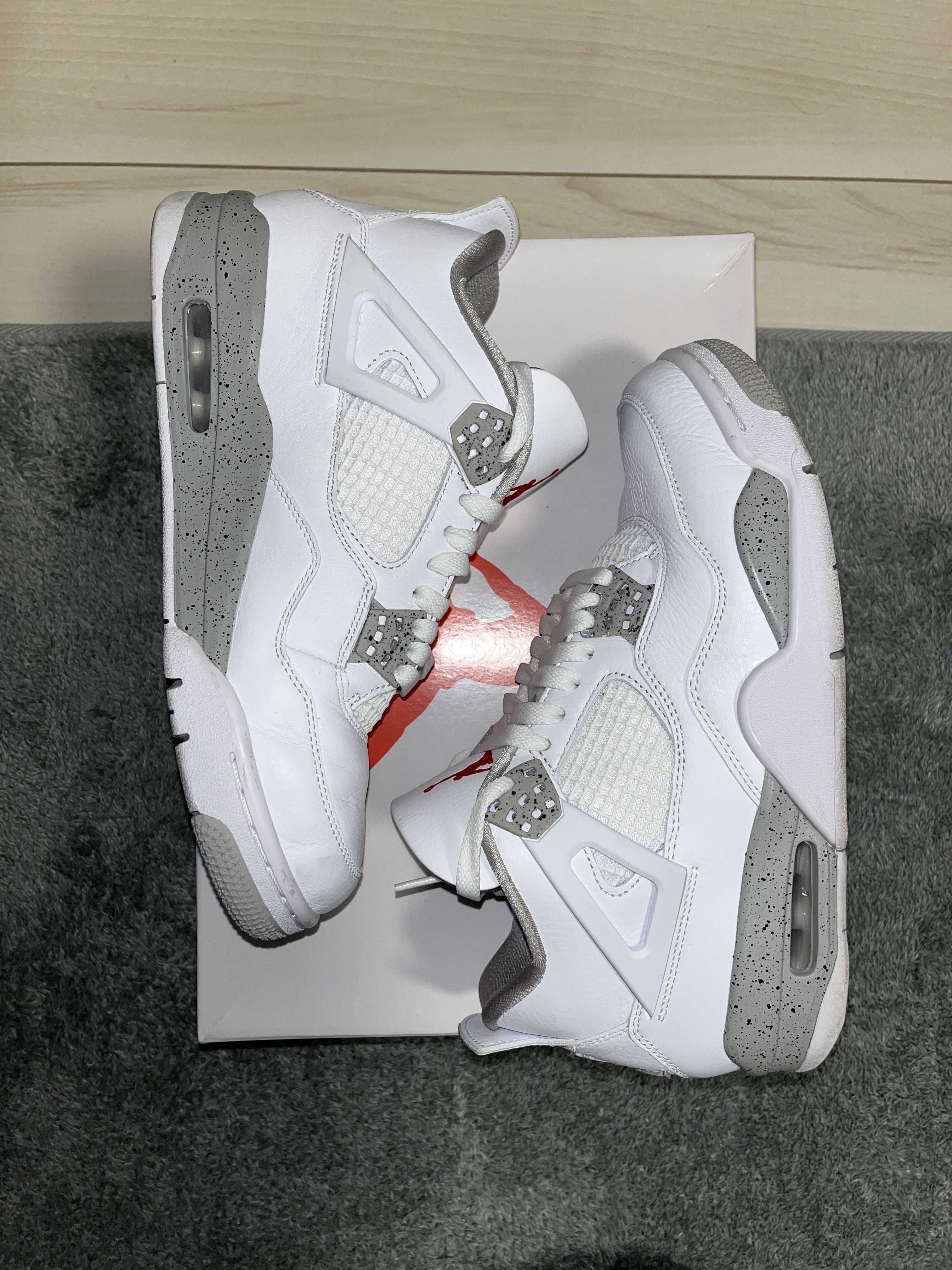 Nike Air Jordan 4 "Tech White"