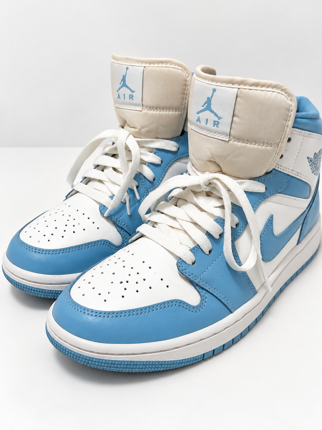 Nike Women's Air Jordan 1 Mid "University Blue"