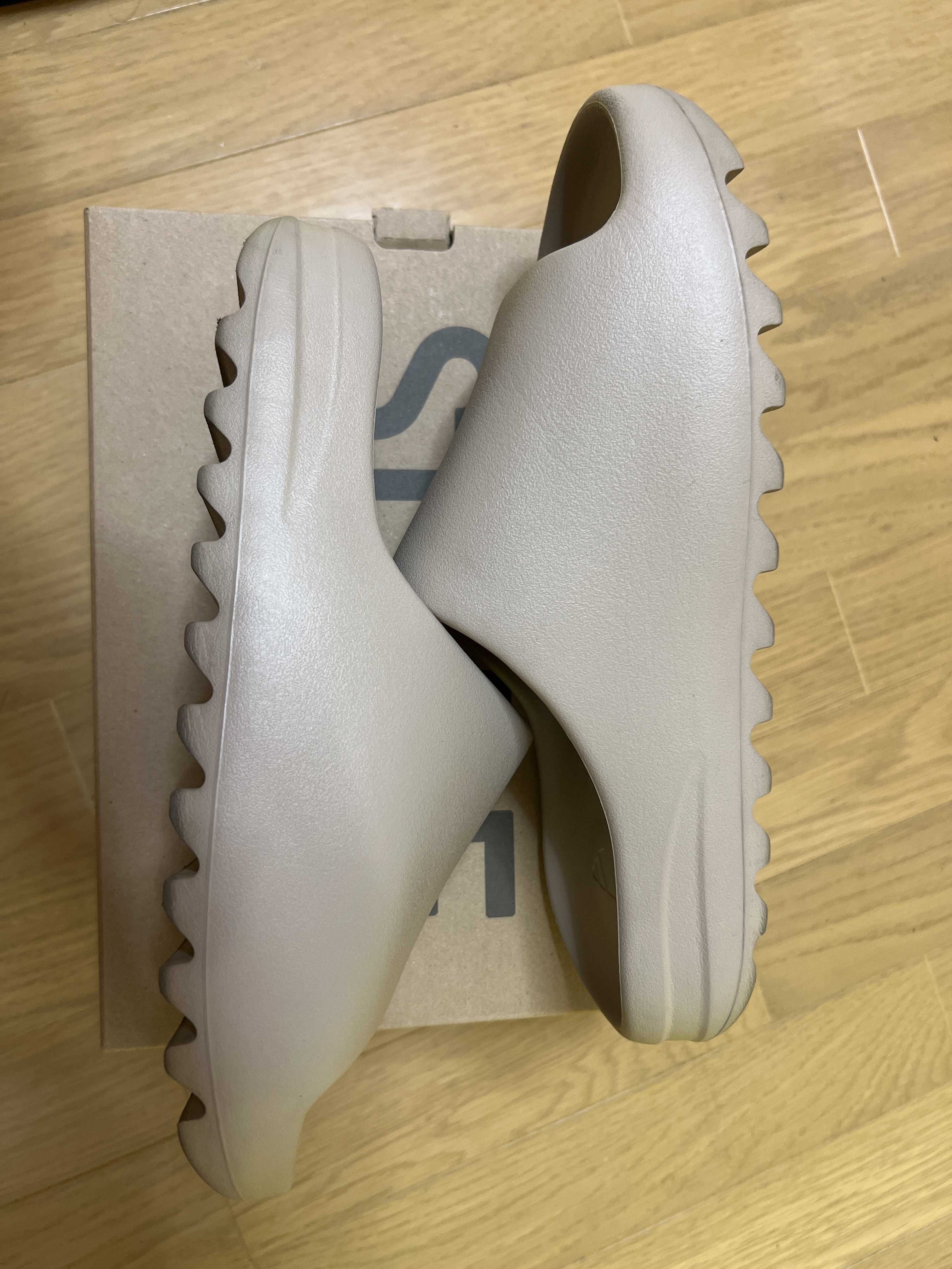 adidas YEEZY Slide "Pure" (GW1934)