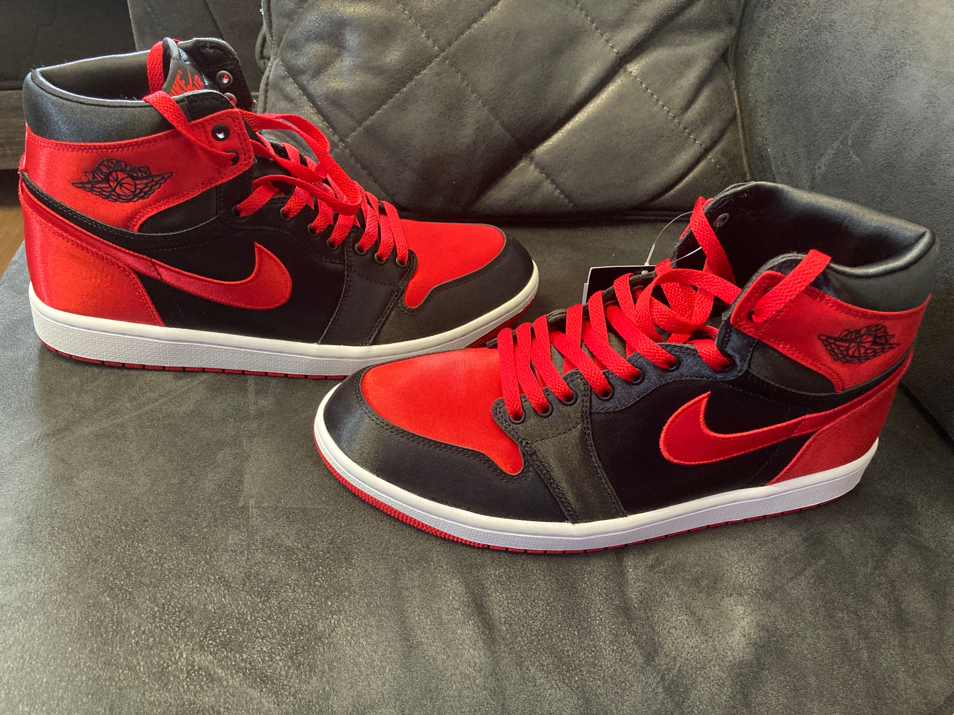 Nike Women's Air Jordan 1 Retro High OG "Satin Bred"