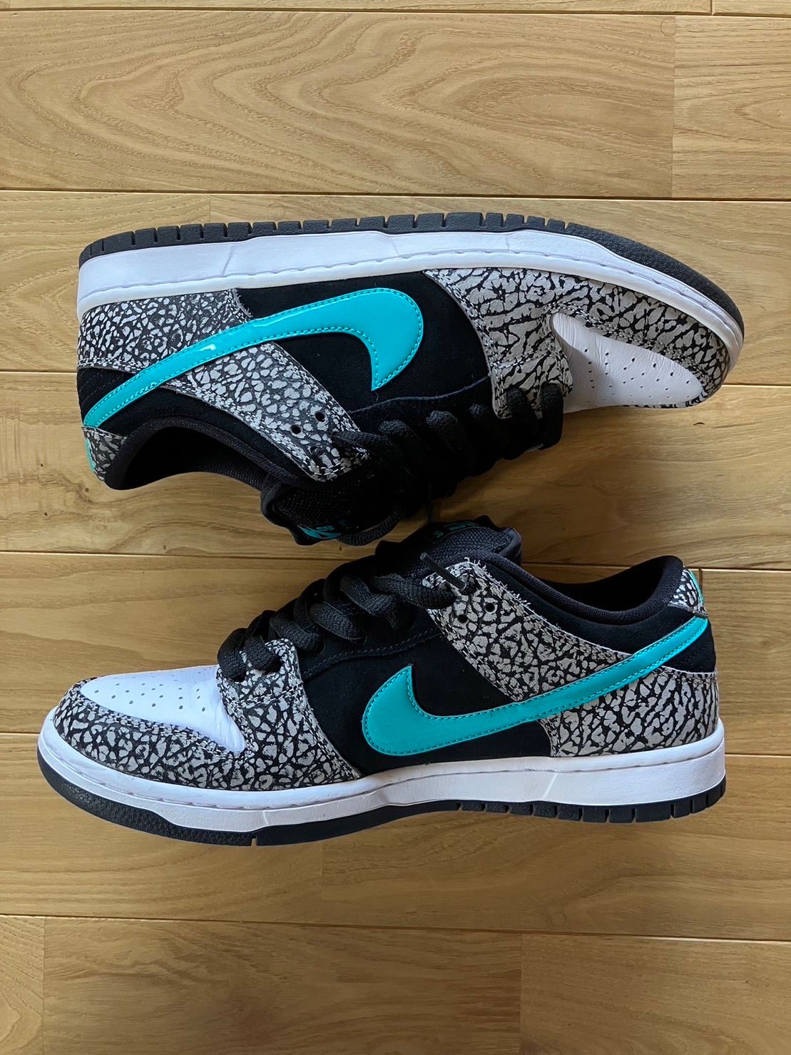 Nike SB Dunk Low "Elephant/Safari"