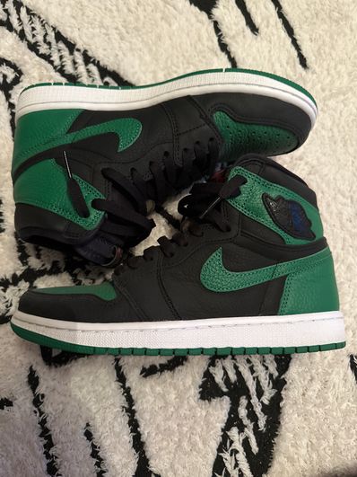 Nike Air Jordan 1 Retro High OG "Black/Pine Green" (2020)