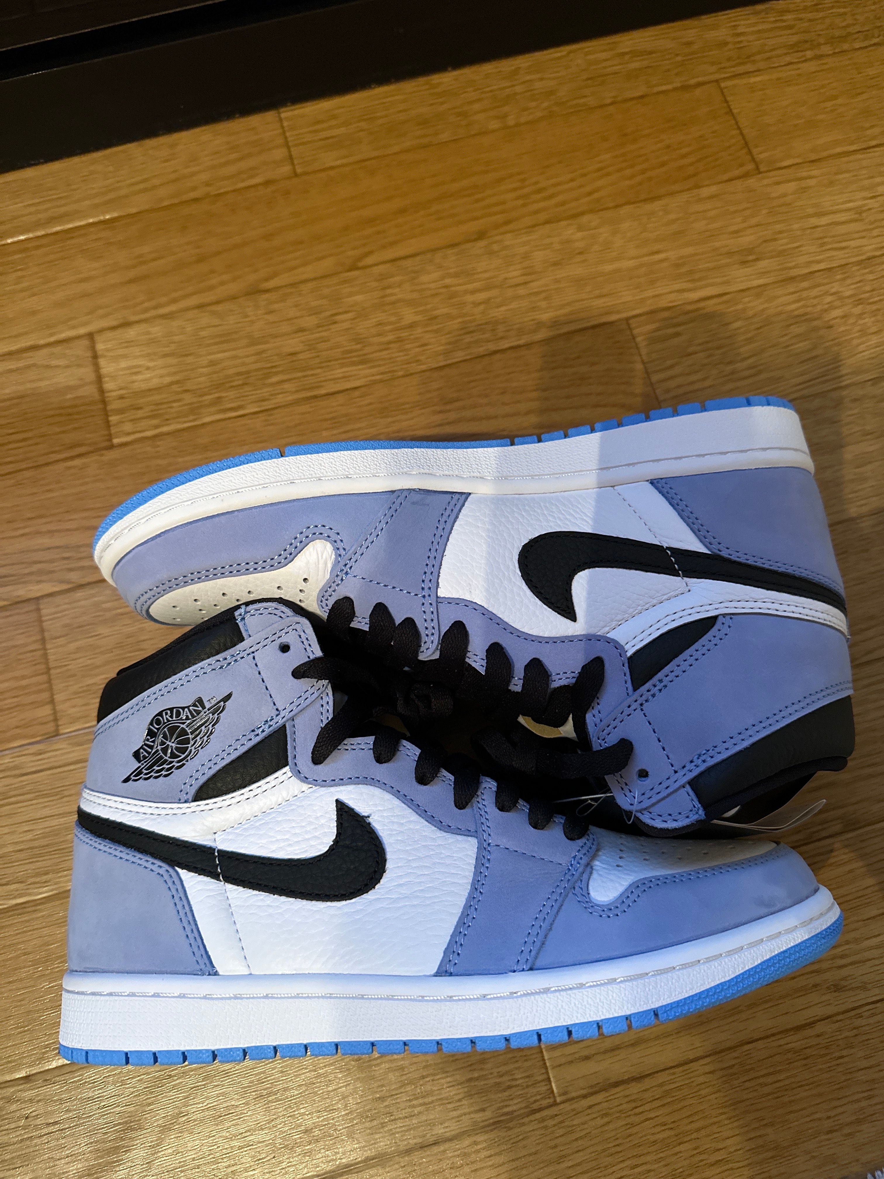 Nike Air Jordan 1 High OG "University Blue"