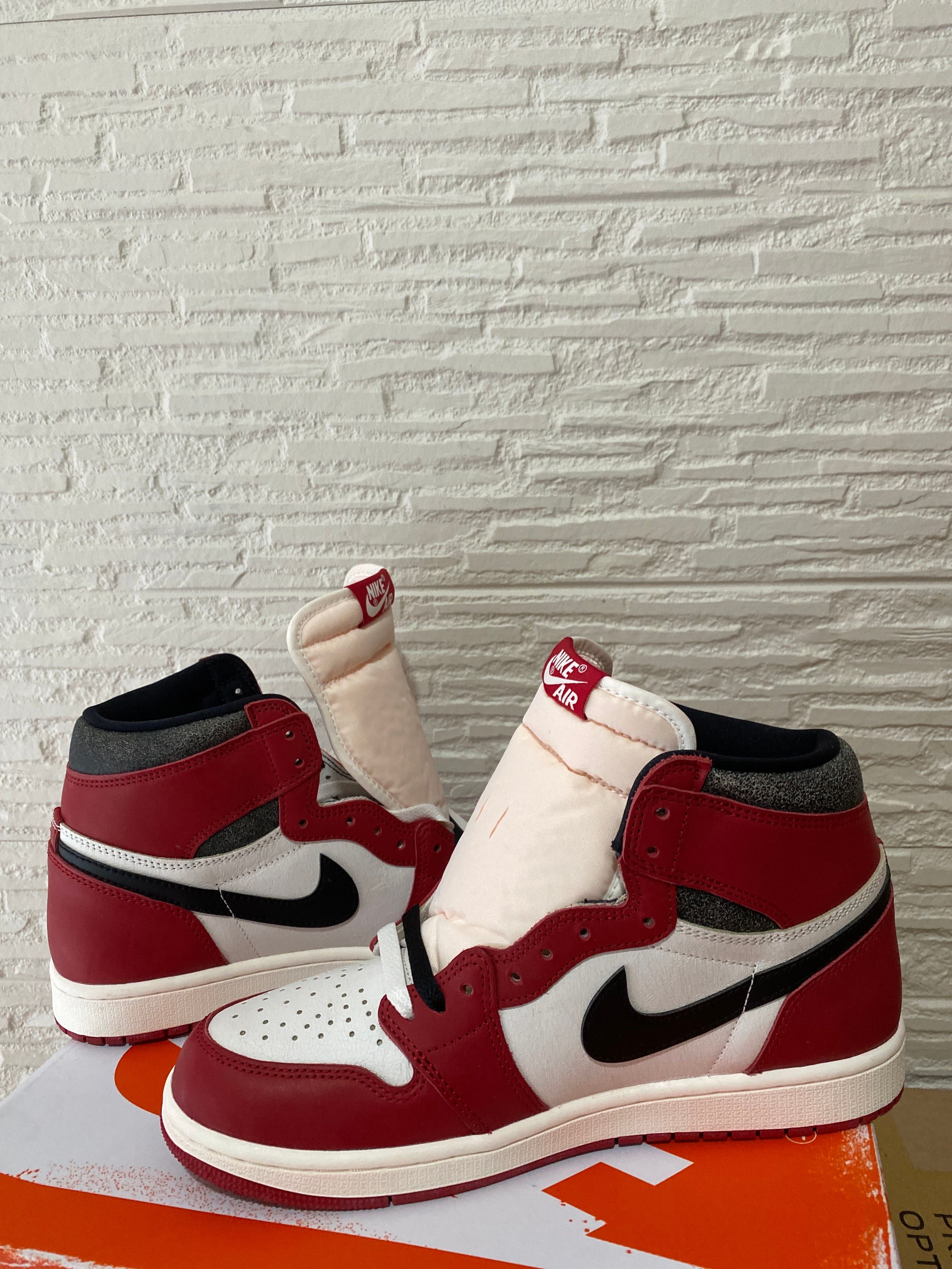 Nike Air Jordan 1 High OG "Lost & Found/Chicago"