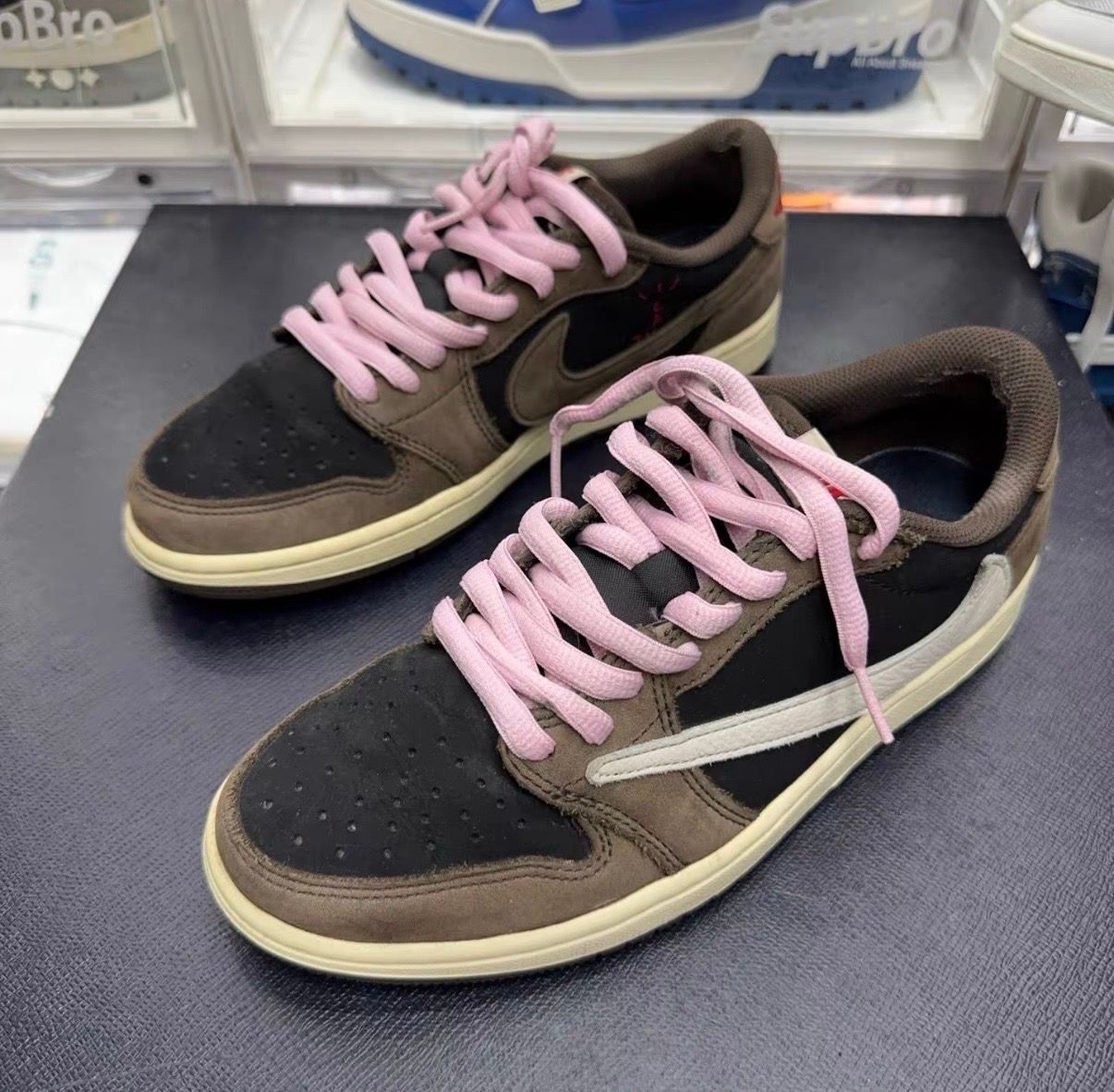 Travis Scott × Nike Air Jordan 1 Low OG SP-T "Black/Dark Mocha"