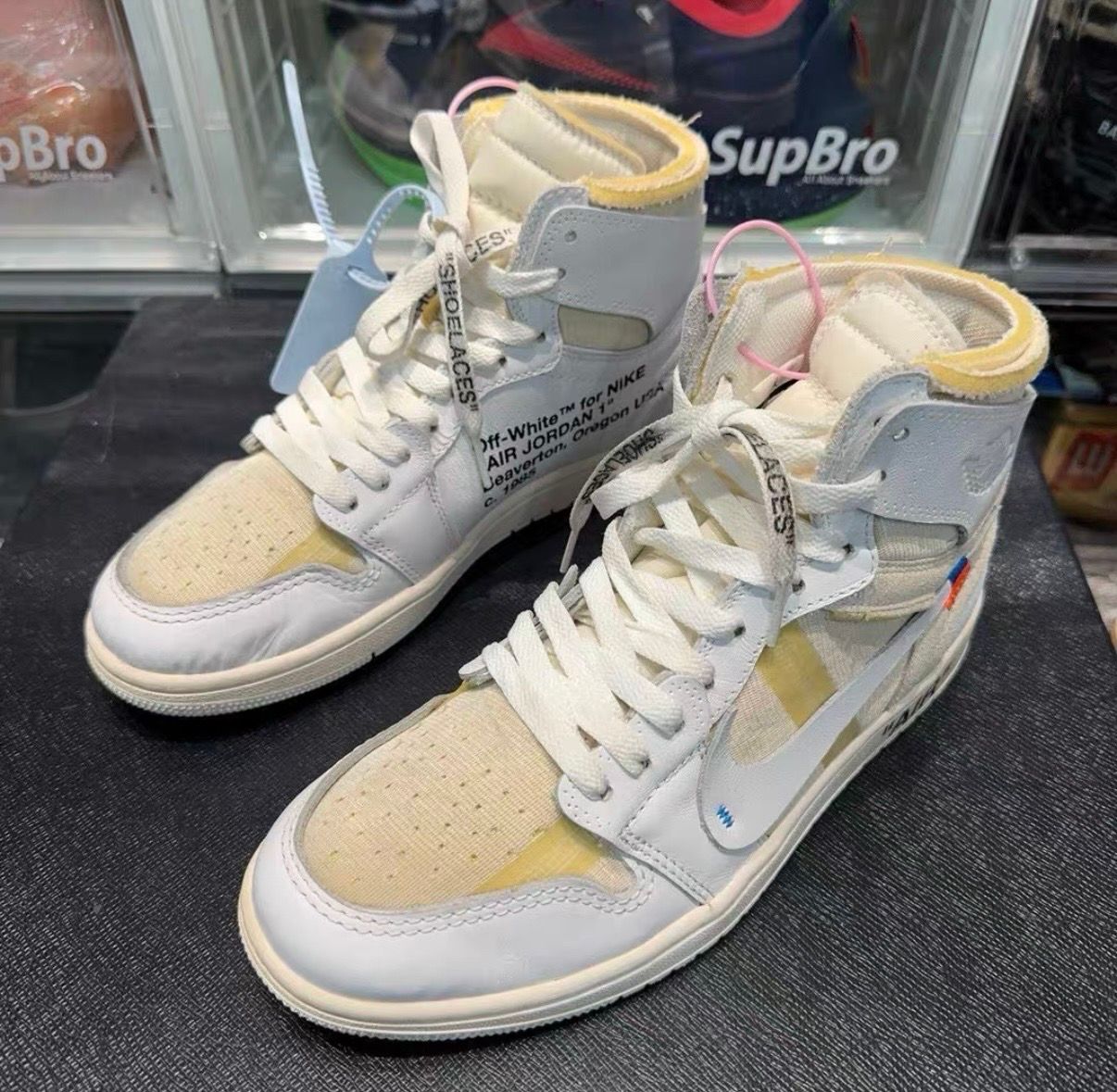 Off-White × Nike Air Jordan 1 Retro High "White"