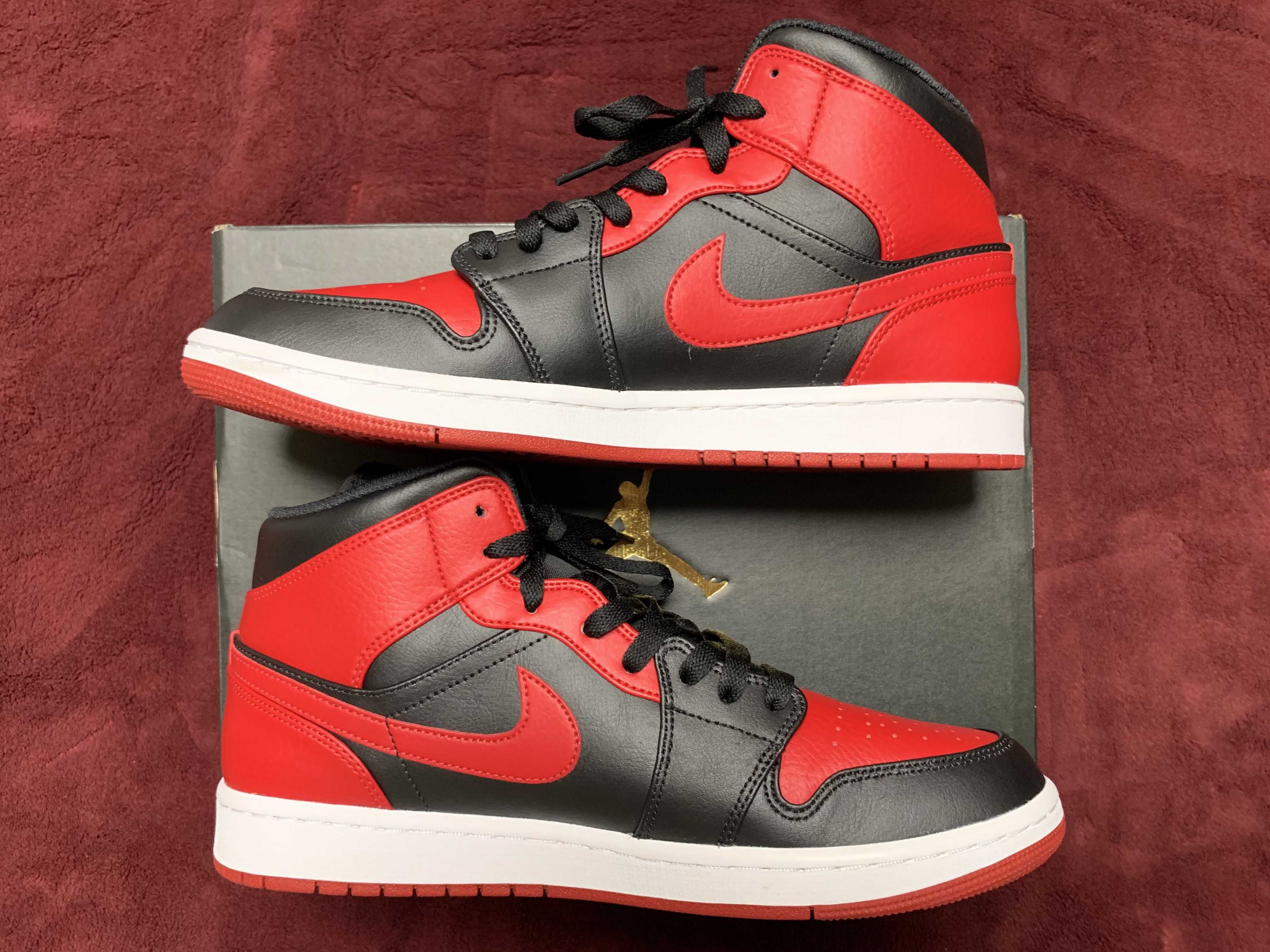 Nike Air Jordan 1 Mid "Bred"