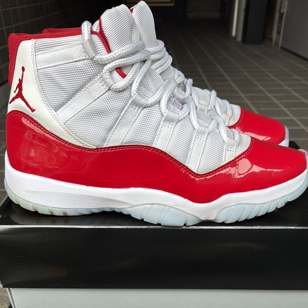Nike Air Jordan 11 "Varsity Red"