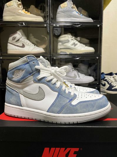 Nike Air Jordan 1 High OG "Hyper Royal"