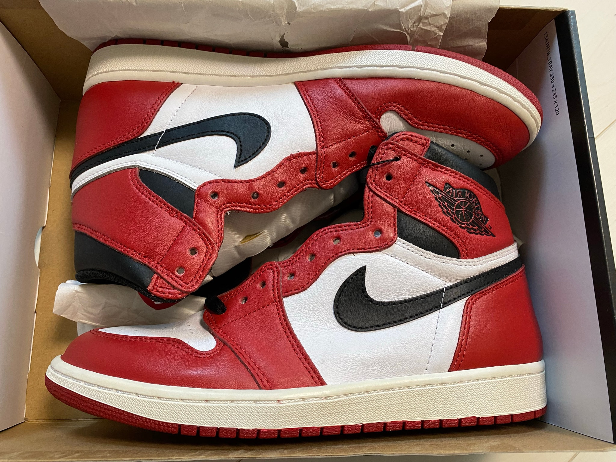 Nike Air Jordan 1 Retro High "Chicago" (2015)