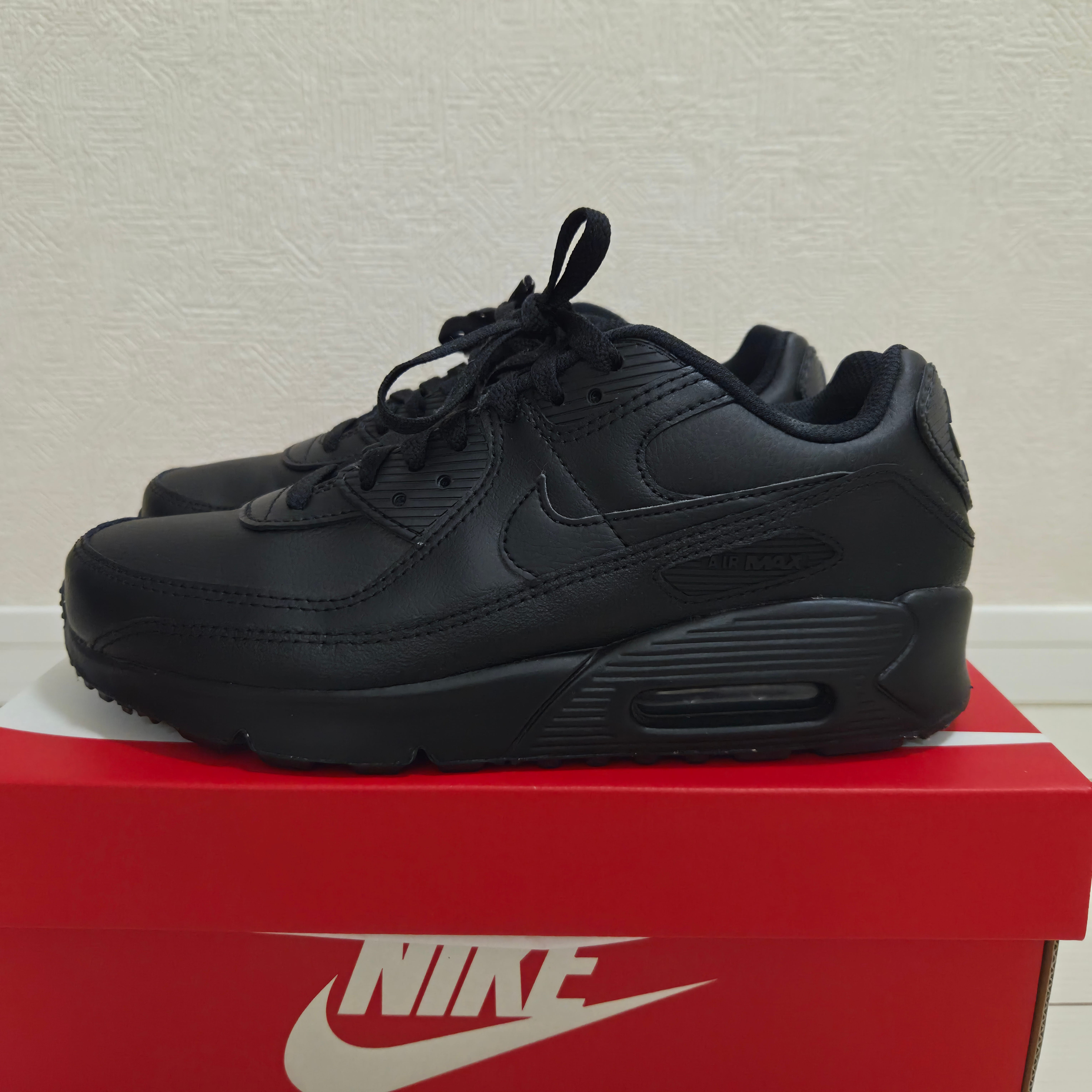 Nike GS Air Max 90 LTR "Triple Black/White"