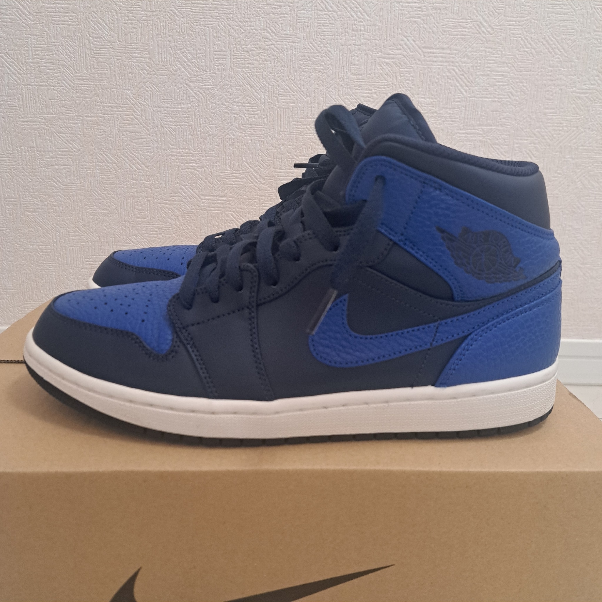 Nike Air Jordan 1 Mid "Obsidian Game Royal"