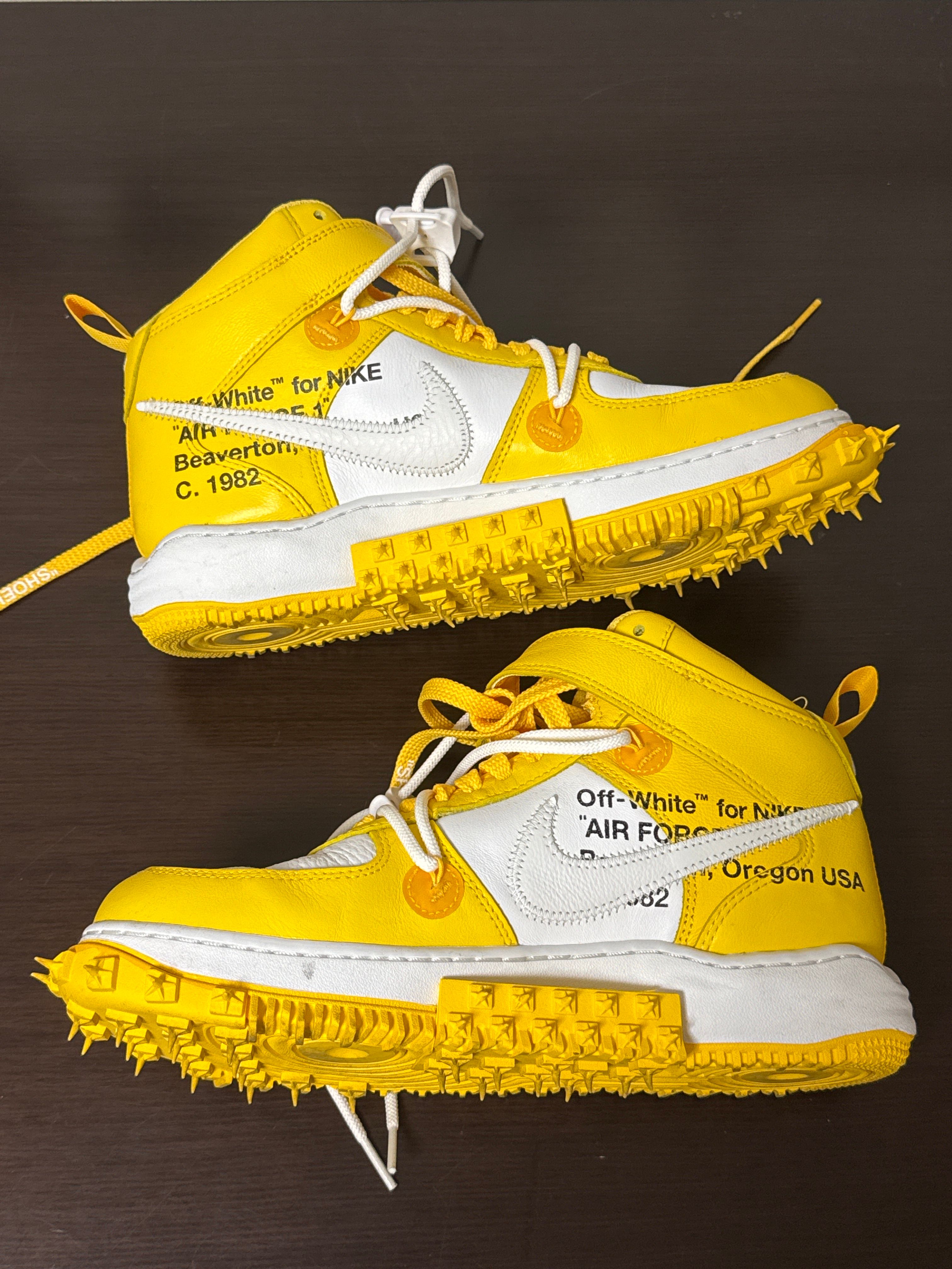 Off-White × Nike Air Force 1 Mid SP LTHR "White and Varsity Maize"
