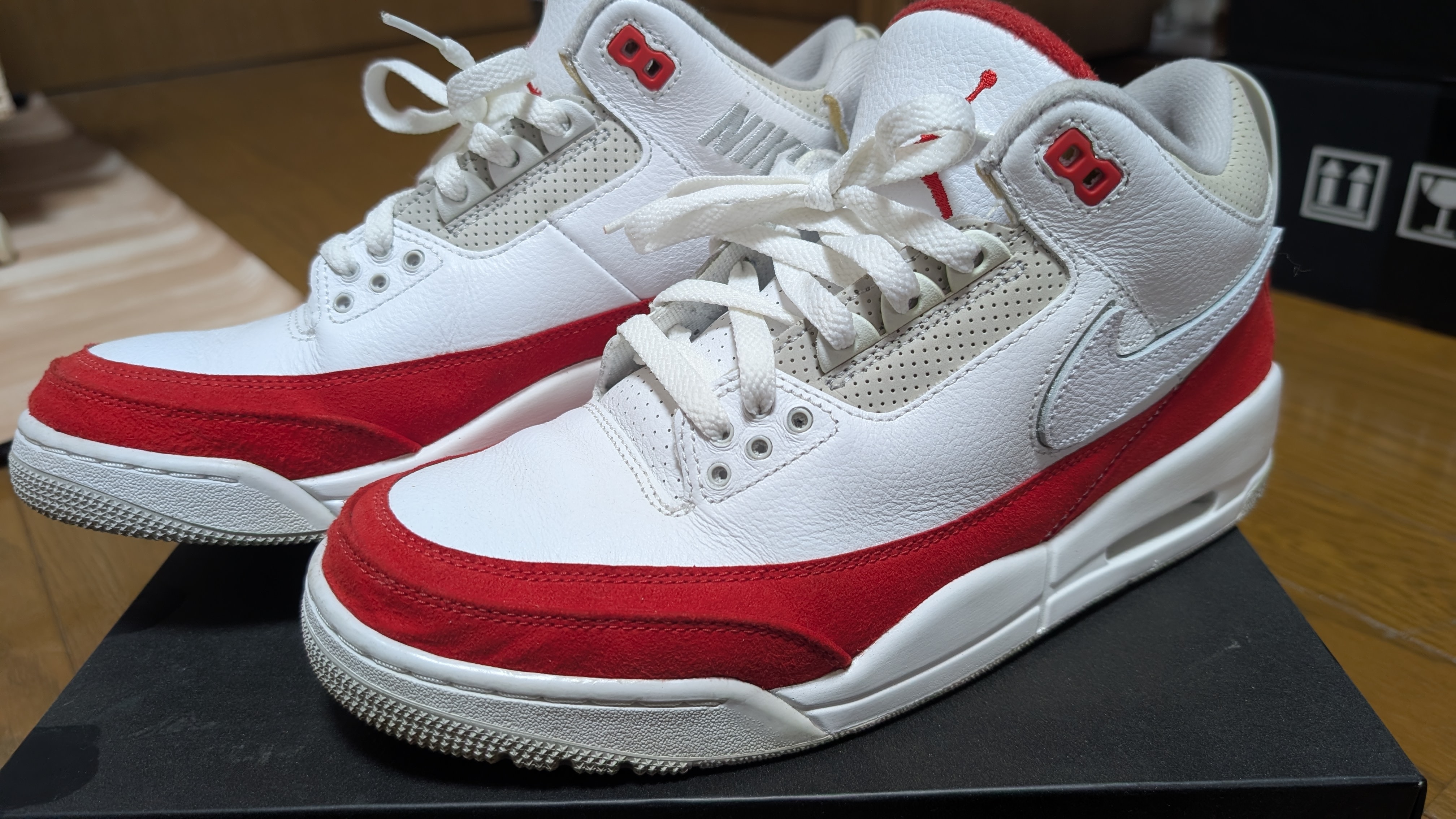 Nike Air Jordan 3 Retro "Tinker White/University Red"