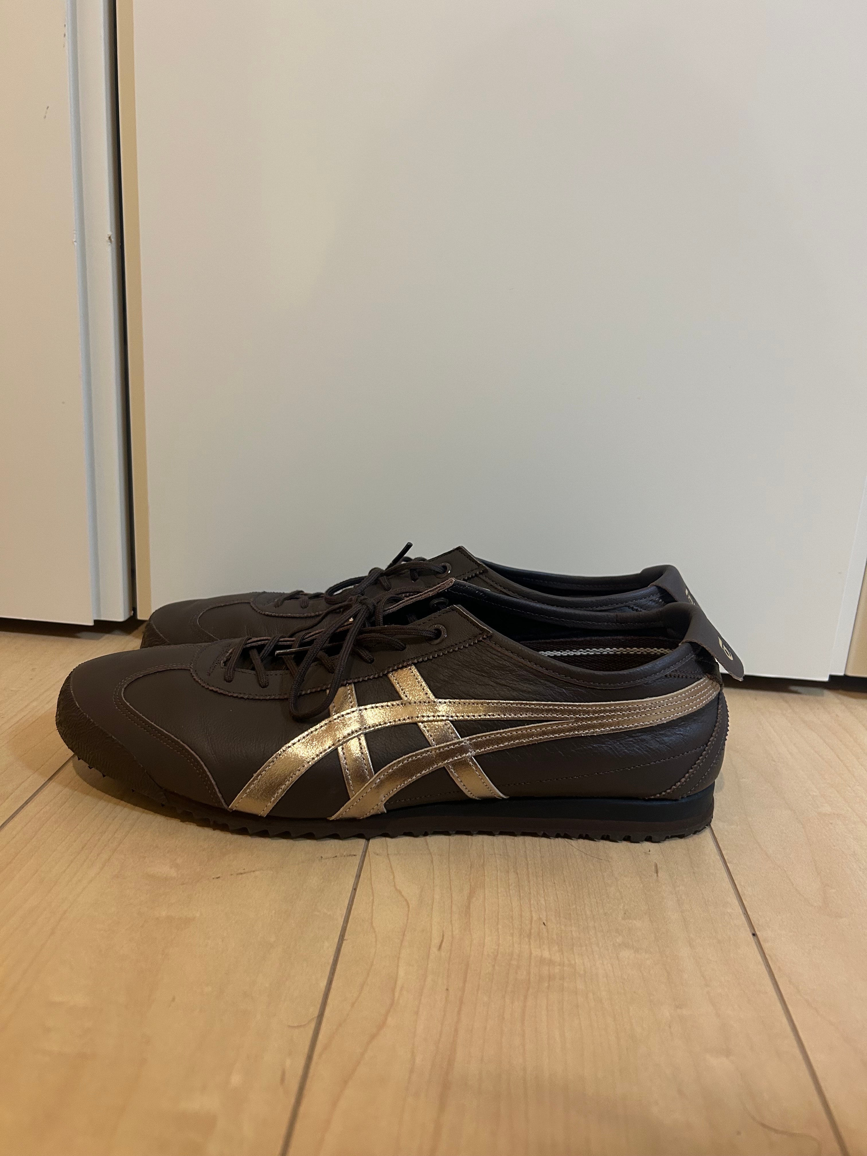 オニツカタイガー メキシコ66 SD "リコリスブラウン/シャンパン"