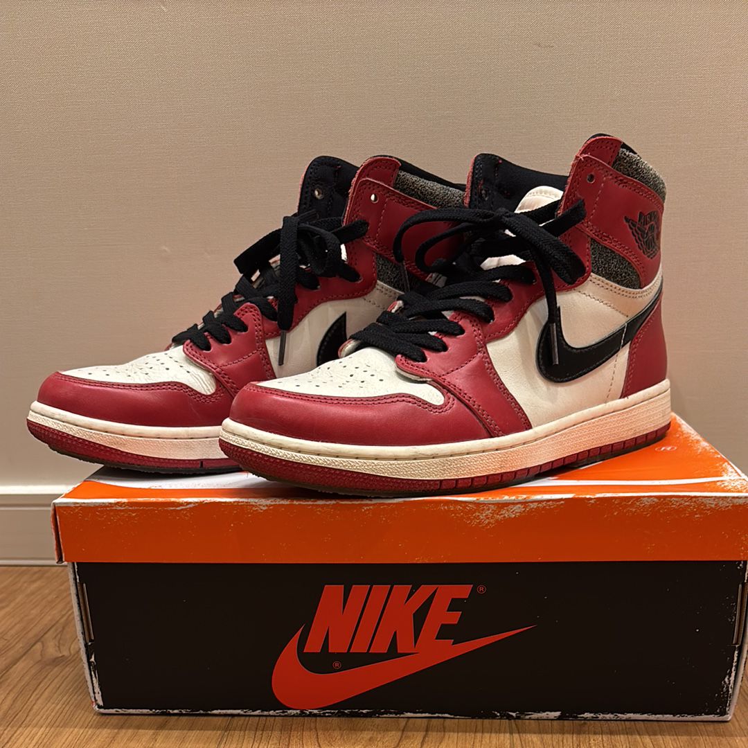 Nike Air Jordan 1 High OG "Lost & Found/Chicago"