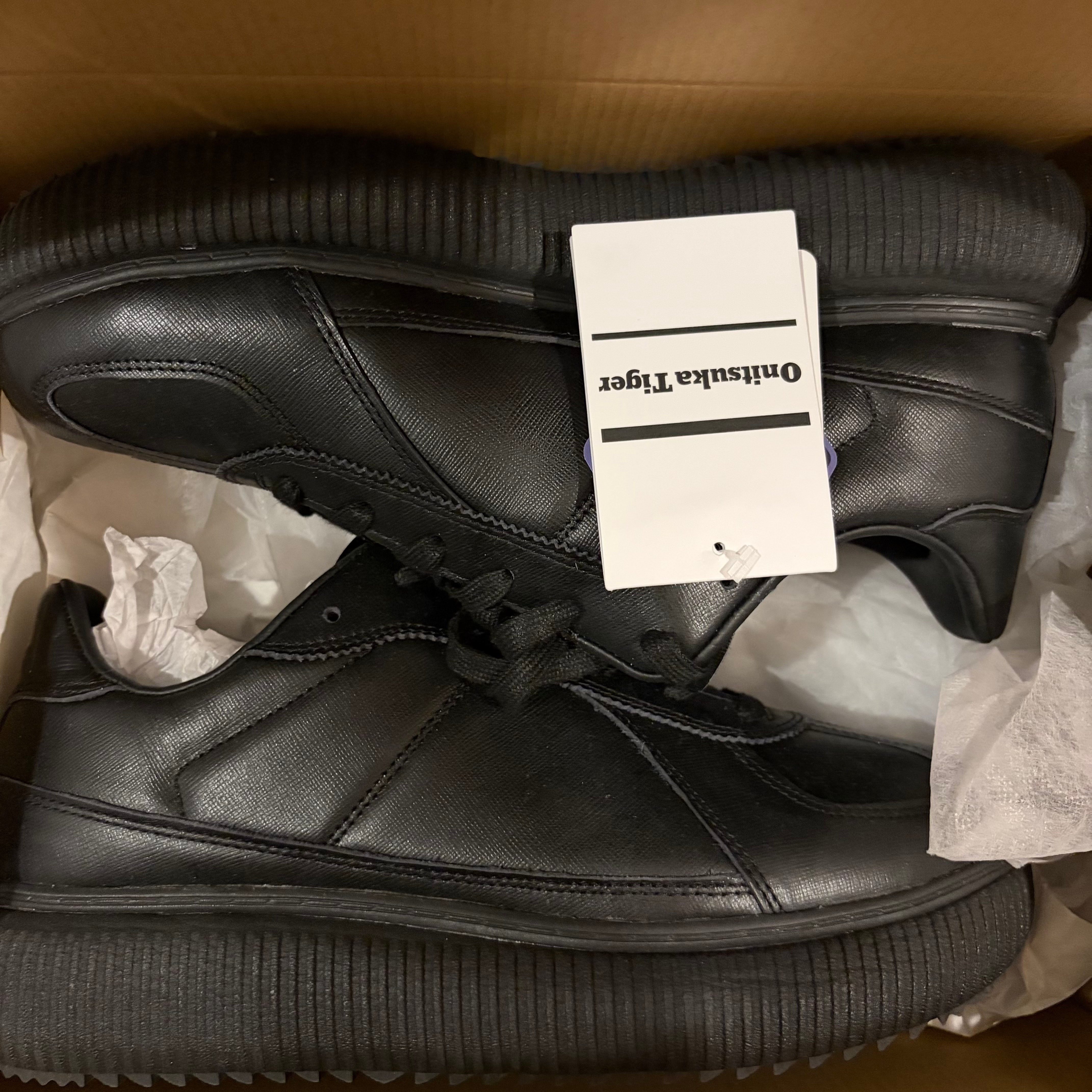 オニツカタイガー デレシティ 