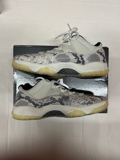 Nike Air Jordan 11 Low Snakeskin "Light Bone/University Red/Sail/Black"