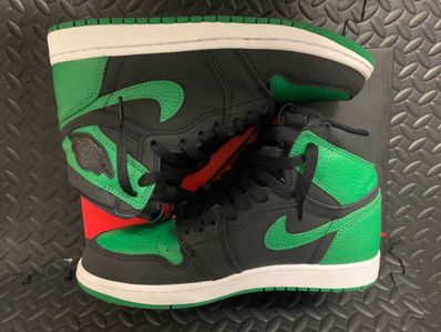 Nike Air Jordan 1 Retro High OG "Black/Pine Green" (2020)