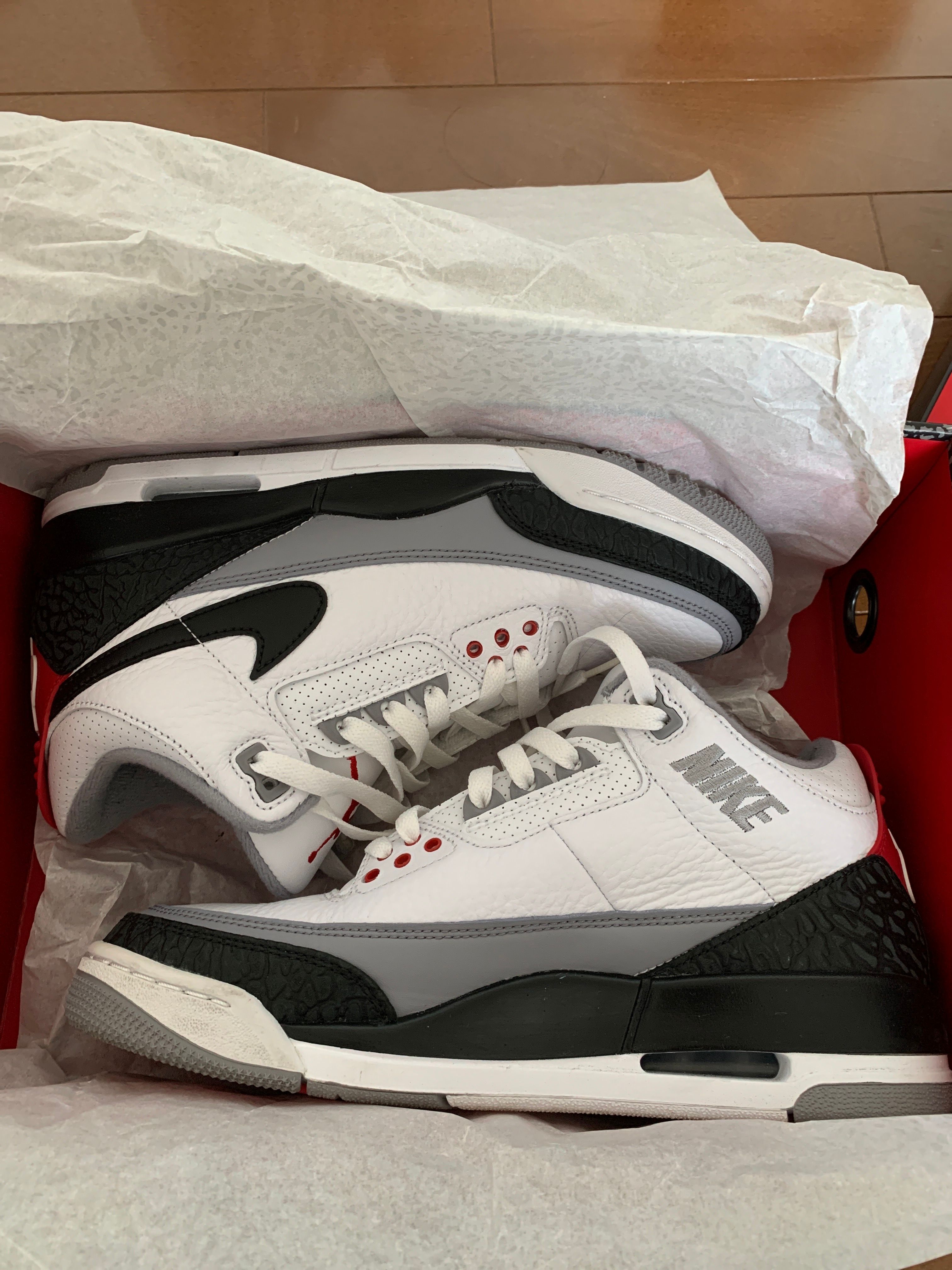 Nike Air Jordan 3 Retro "Tinker Hatfield"