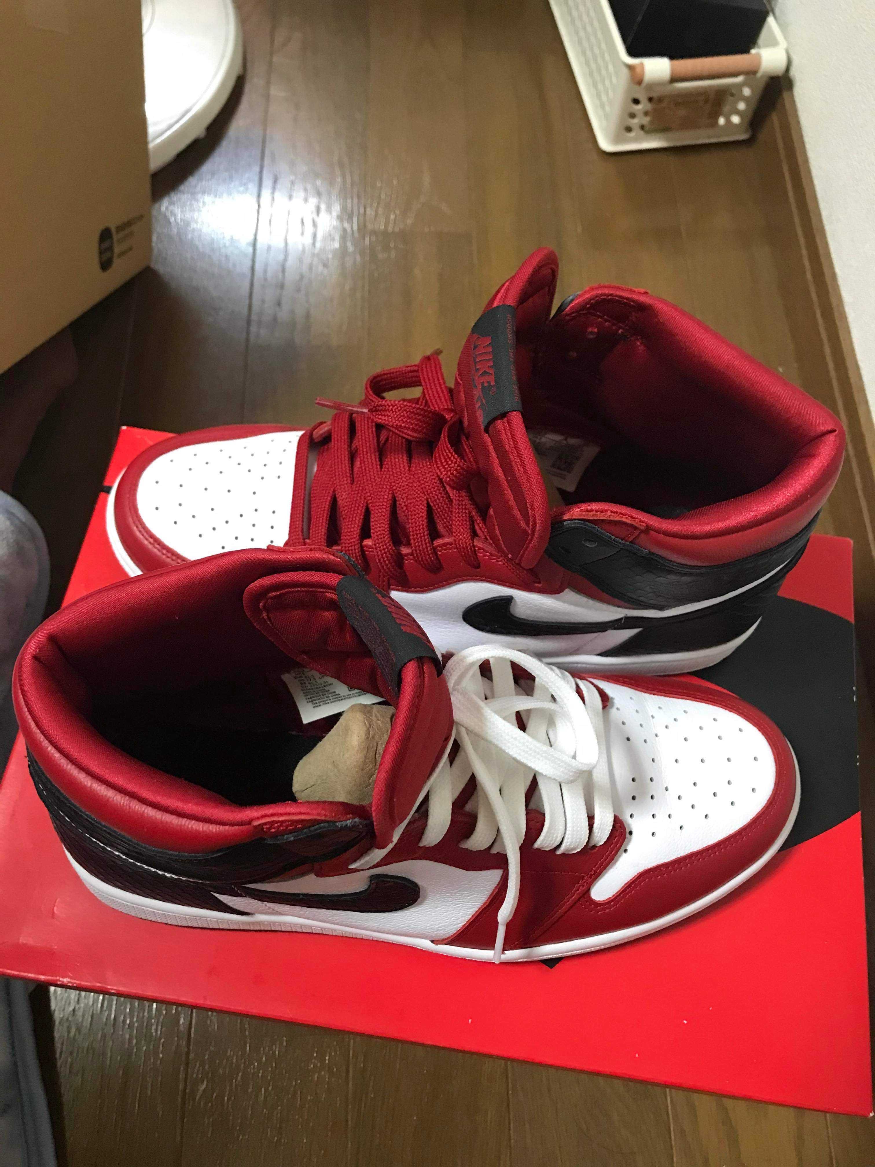 Nike Women's Air Jordan 1 High OG "Satin Red"