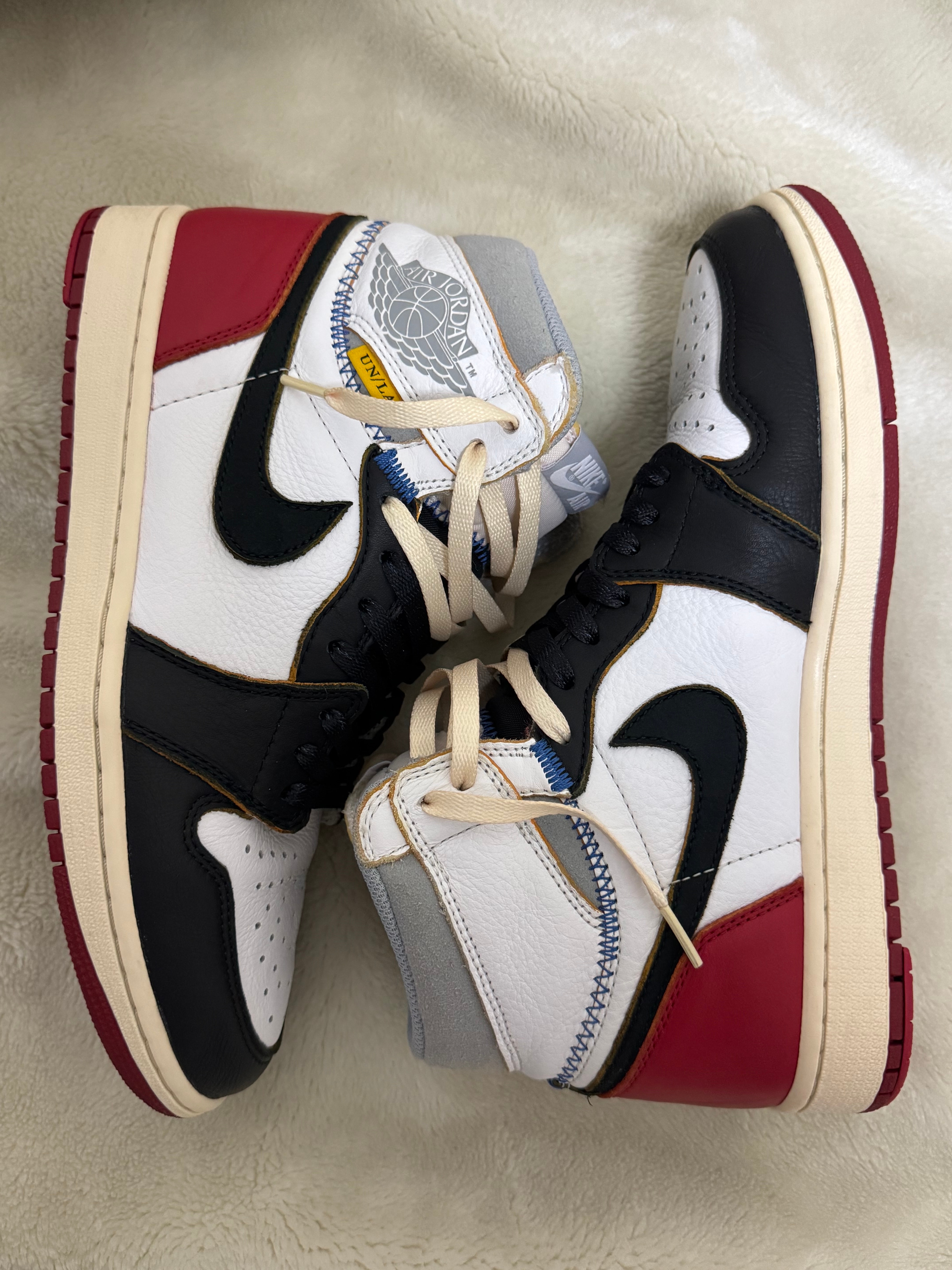 ユニオン × ナイキ エアジョーダン1 レトロ ハイ OG NRG "バーシティレッド/ウルフグレー"