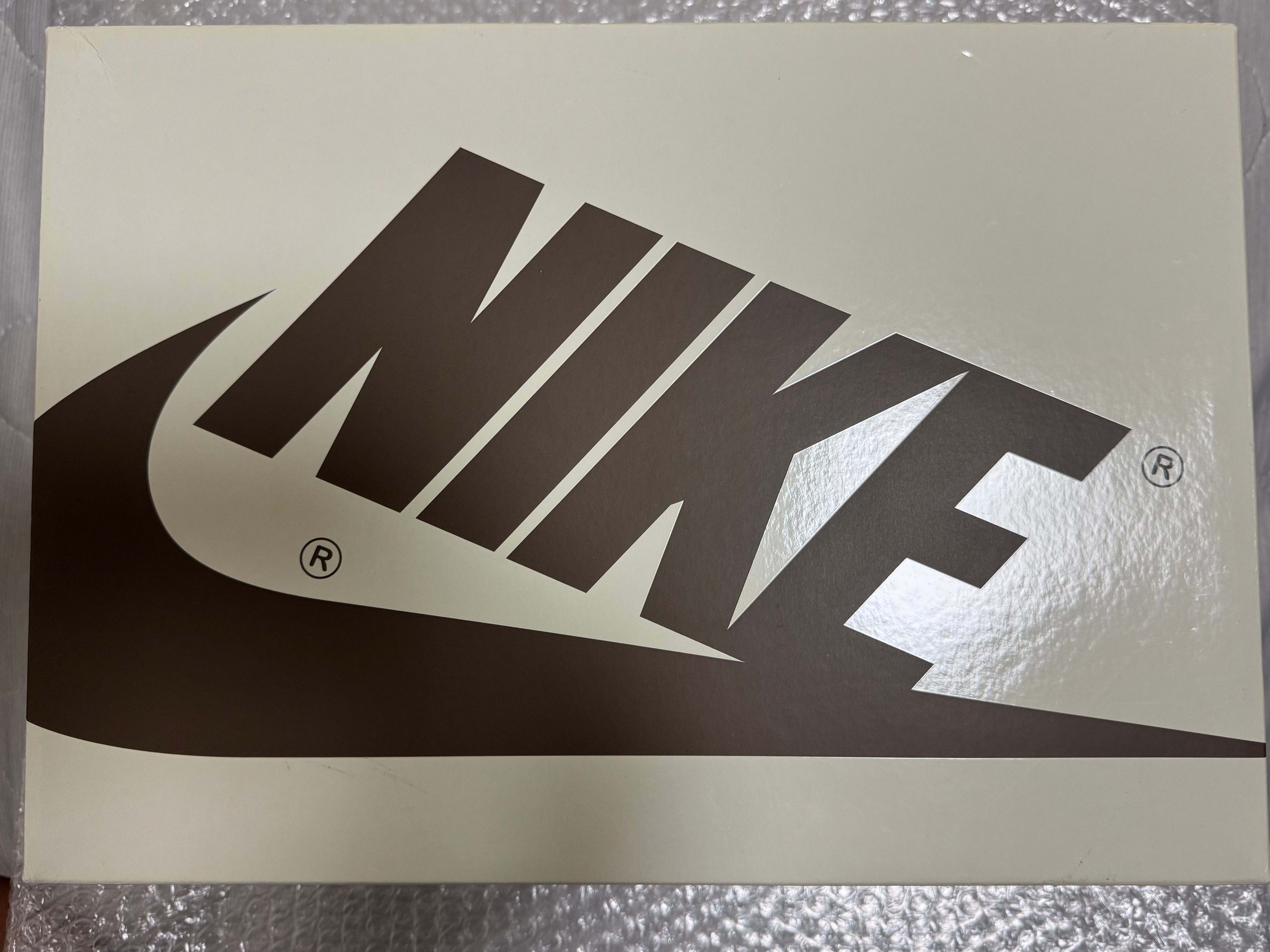 Travis Scott × Nike Air Jordan 1 Low OG SP "Reverse Mocha/Sail and Ridgerock"