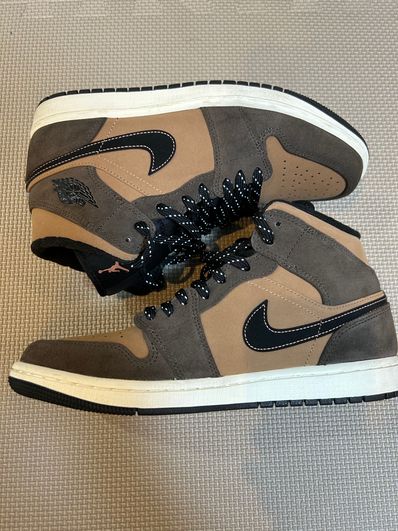 Nike Air Jordan 1 Mid SE "Dark Chocolate"