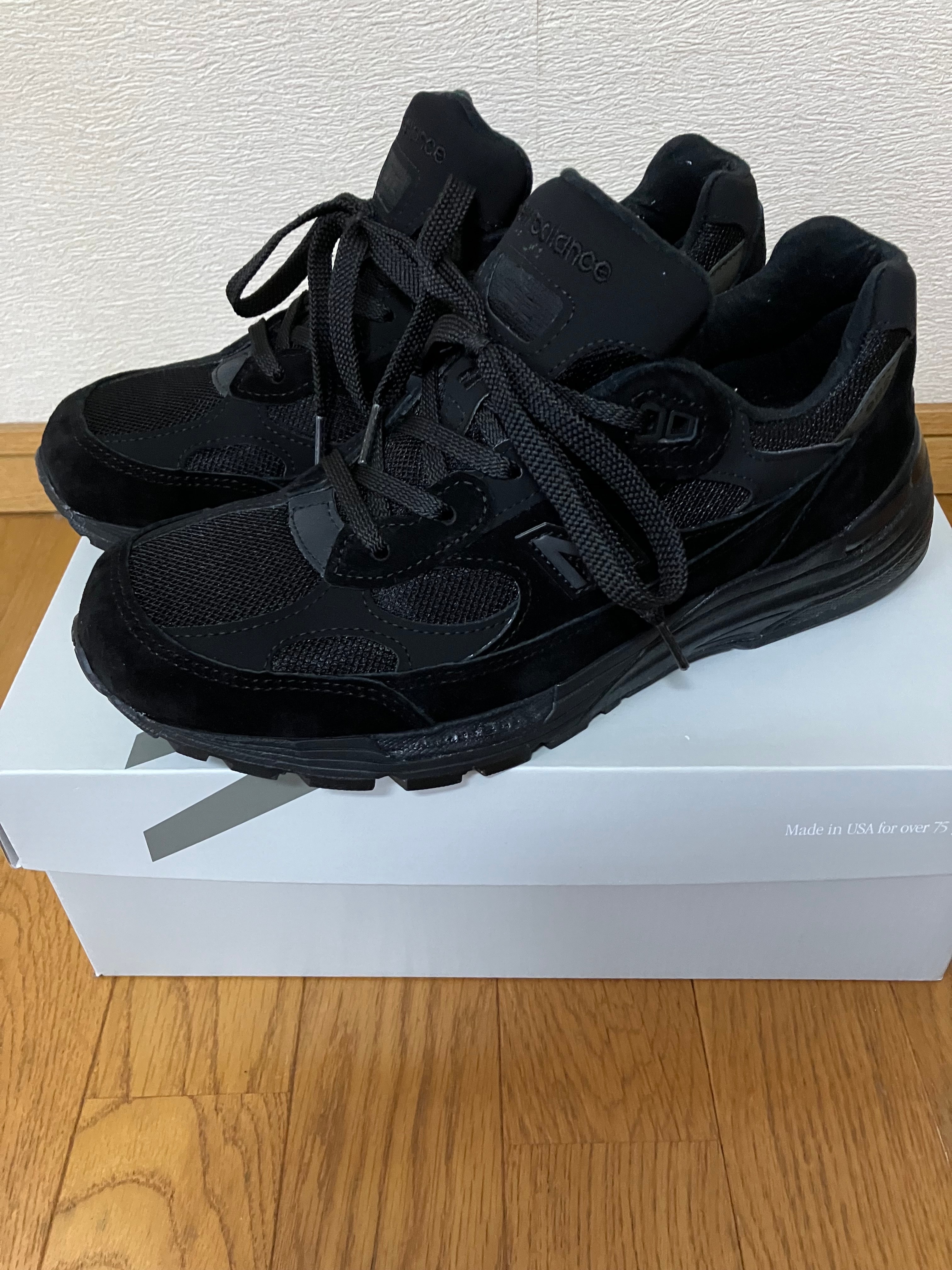 ニューバランス 992 "トリプルブラック" (2025)