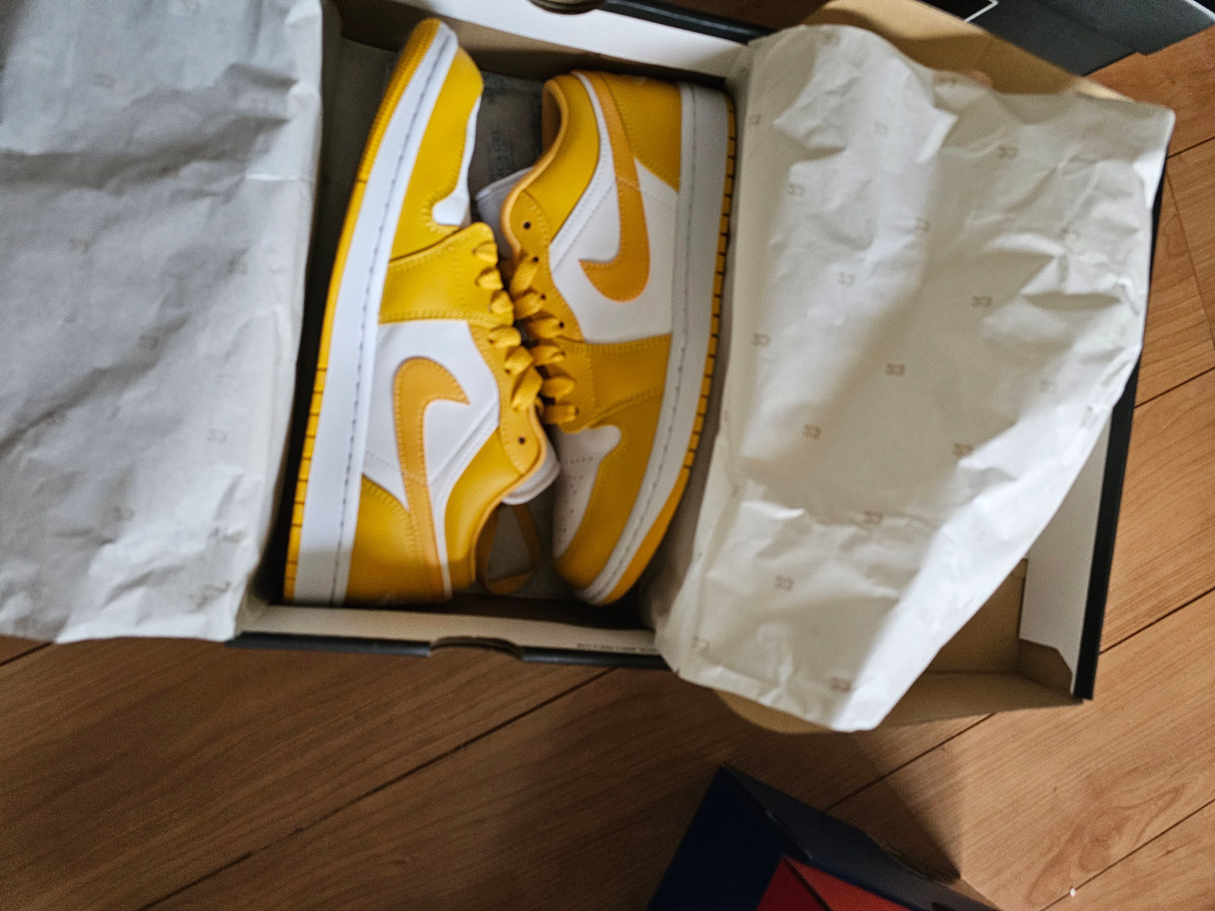 Nike Air Jordan 1 Low "White/Pollen"