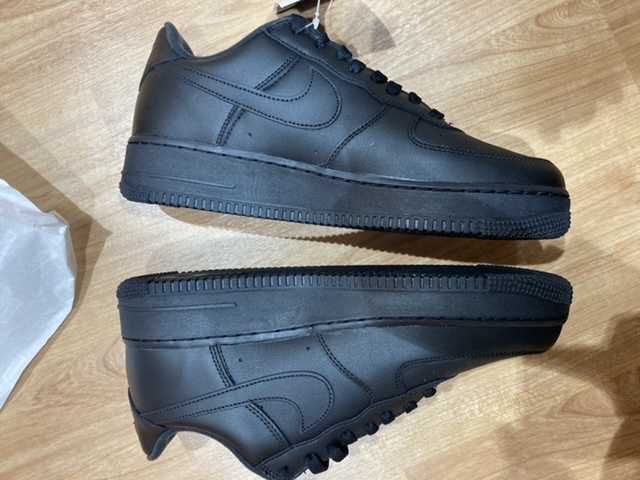 Supreme × Nike Air Force 1 Low "Black"