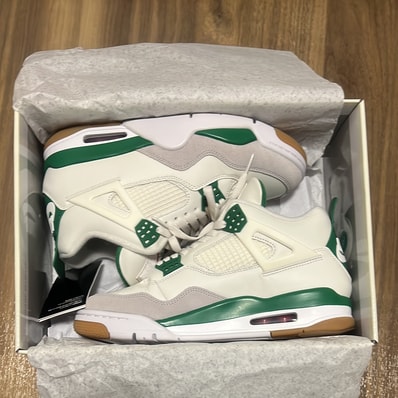 Nike SB × Air Jordan 4 Retro SP "Pine Green"