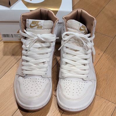 Nike Women's Air Jordan 1 Retro High OG "White and Gold"