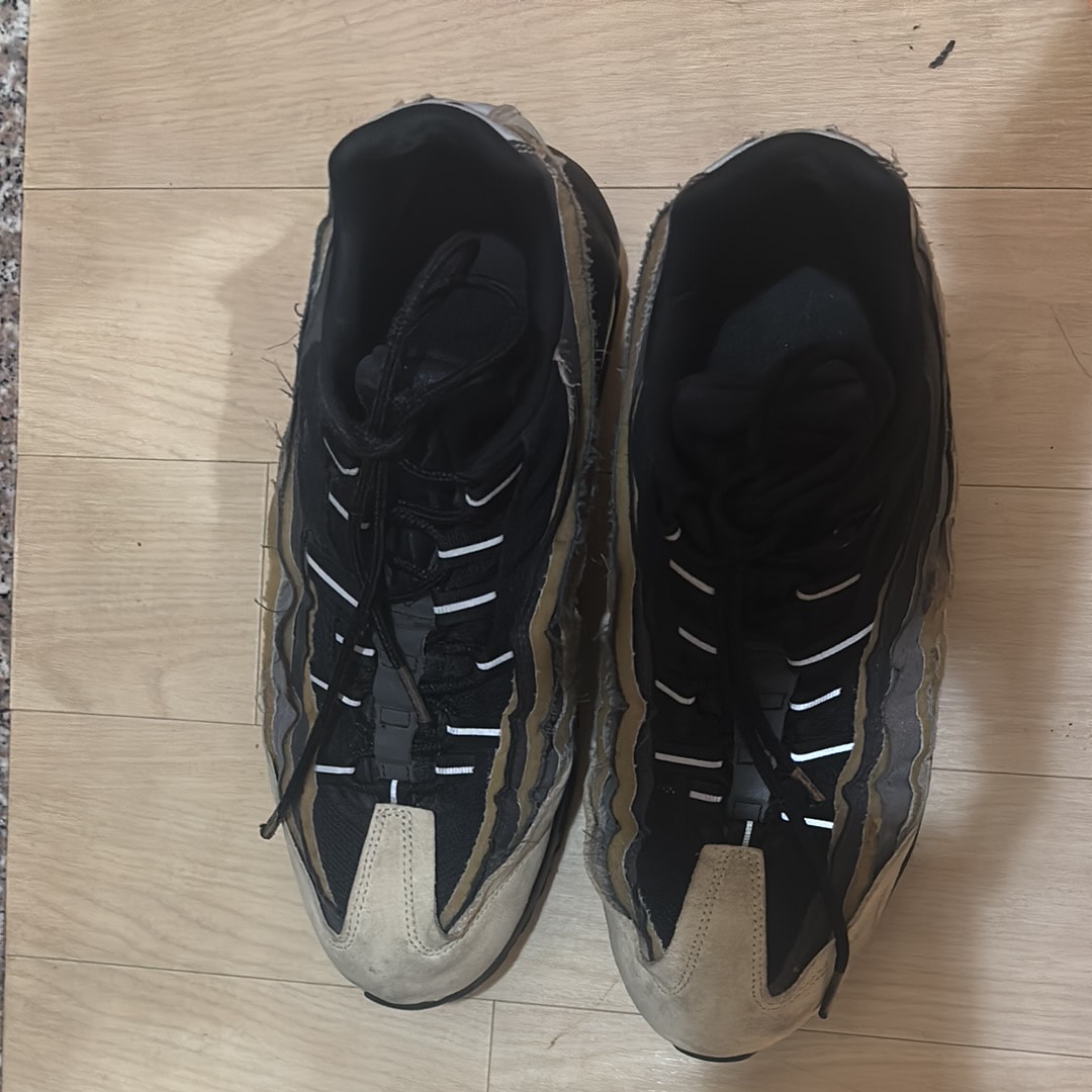 COMME des GARCONS × Nike Air Max 95 "Charcoal"