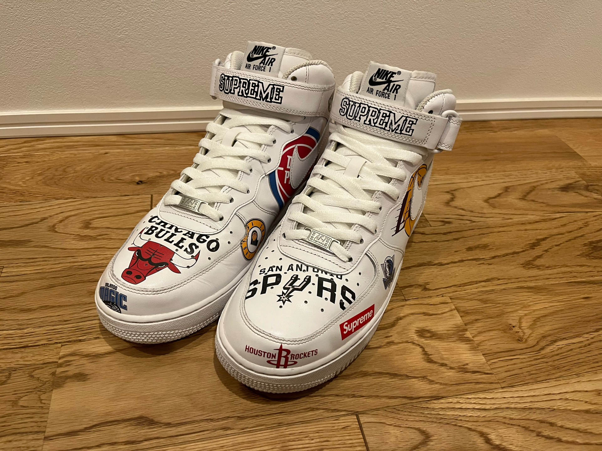 Supreme × NBA × Nike Air Force 1 Mid '07 "White"
