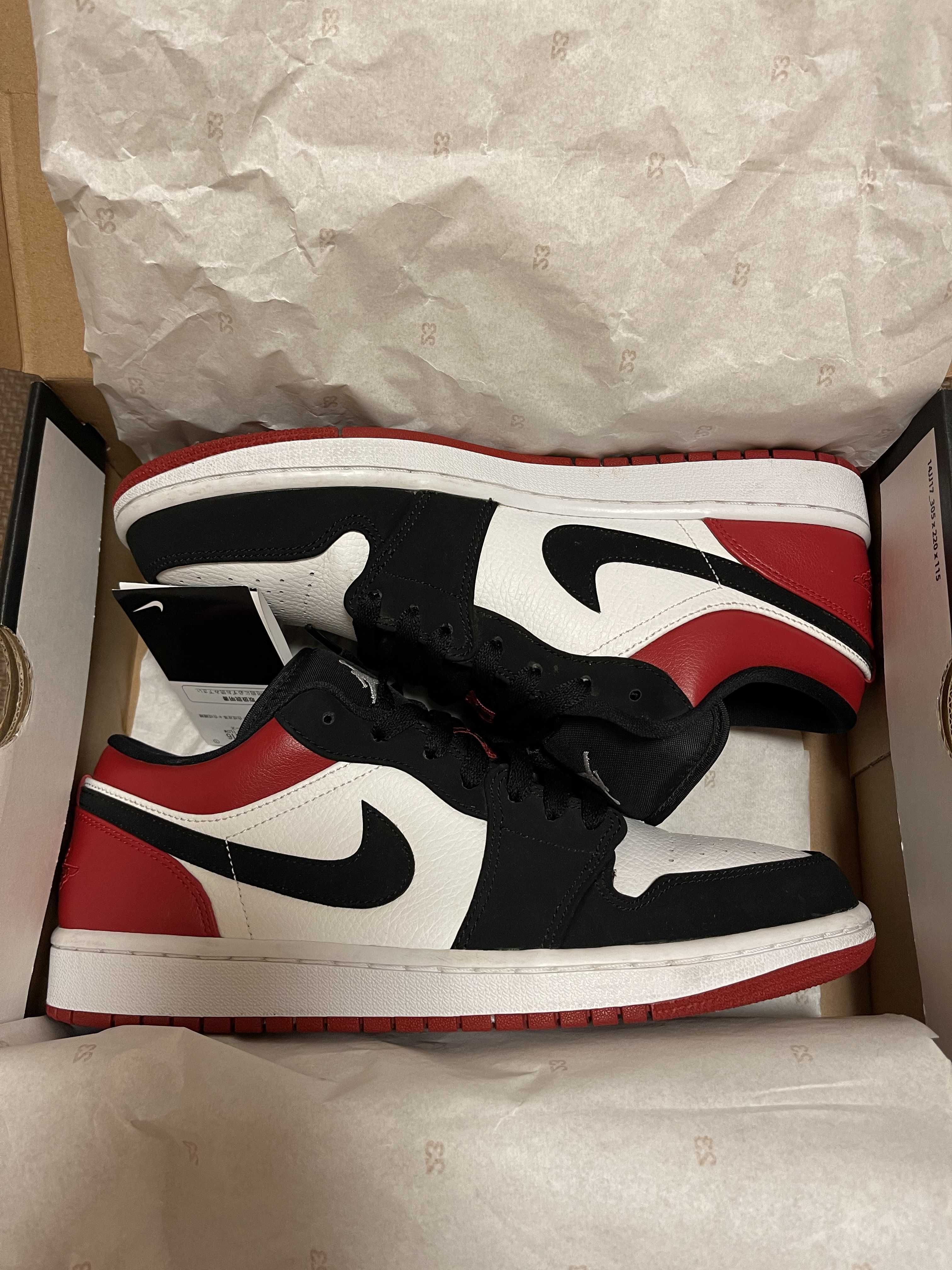 Nike Air Jordan 1 Low "Black Toe"