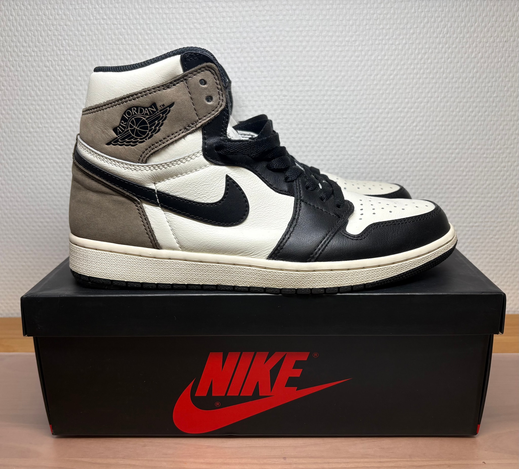 Nike Air Jordan 1 High OG "Sail/Dark Mocha/Black"
