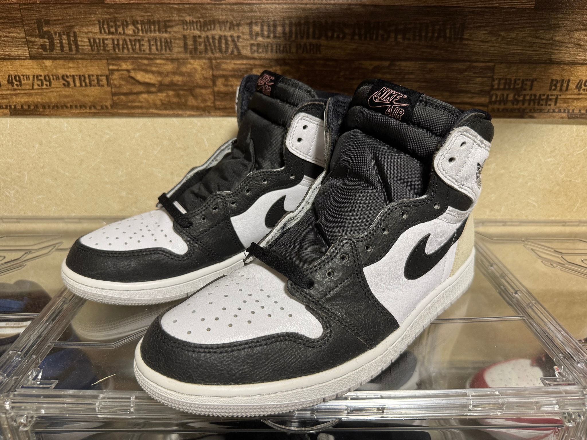 Nike Air Jordan 1 High OG "Bleached Coral"