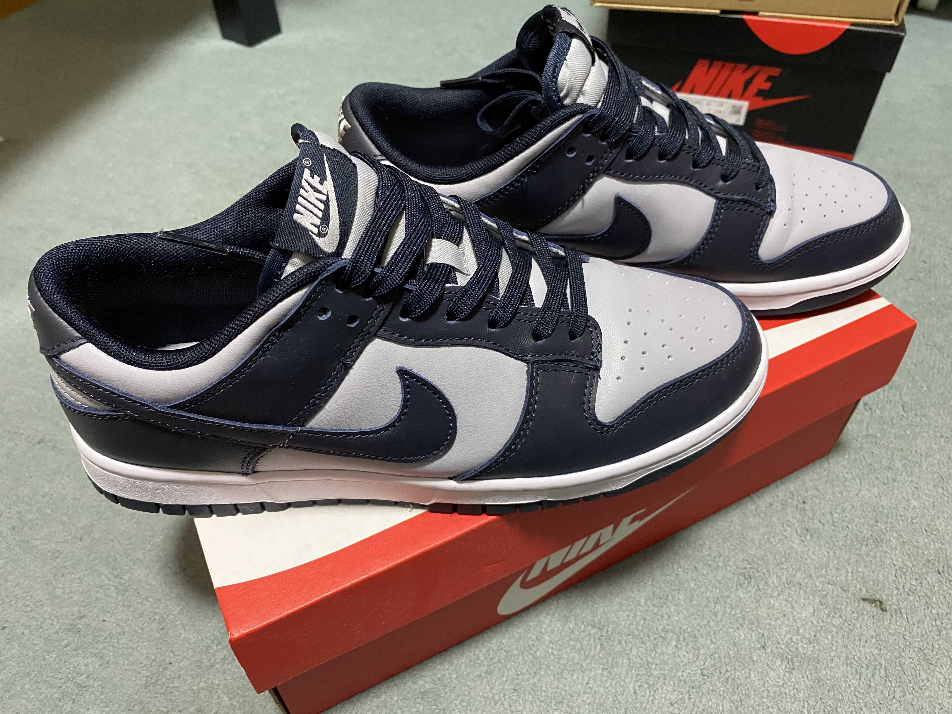 Nike Dunk Low "Championship Grey"