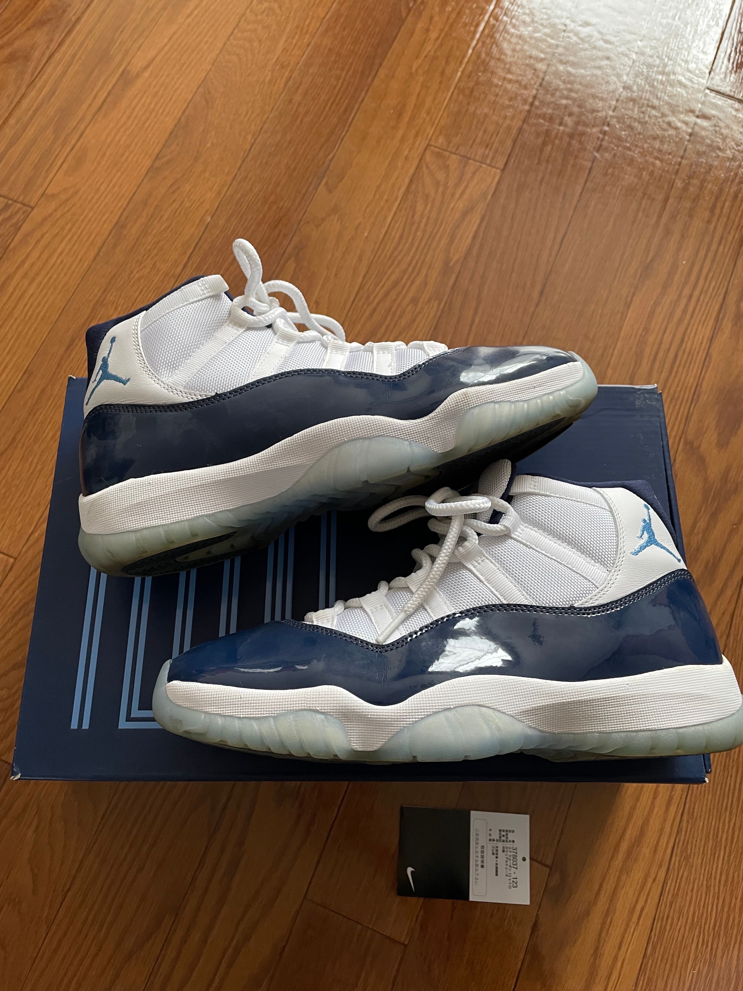 Nike Air Jordan 11 Retro "UNC Win Like 82"